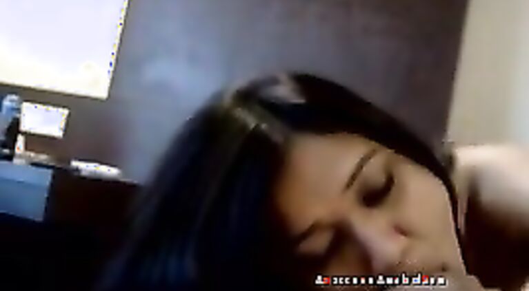 Desi amateur girl sucks good.