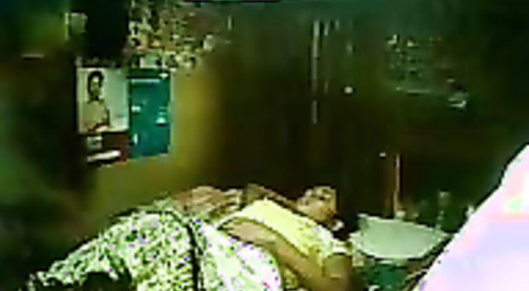 Indian GF fucked in her hairy pussy.