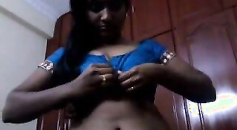 Indian wife sucking her mans cock.