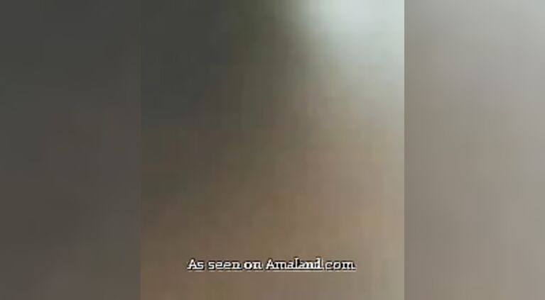 Sexy Indian touches herself.
