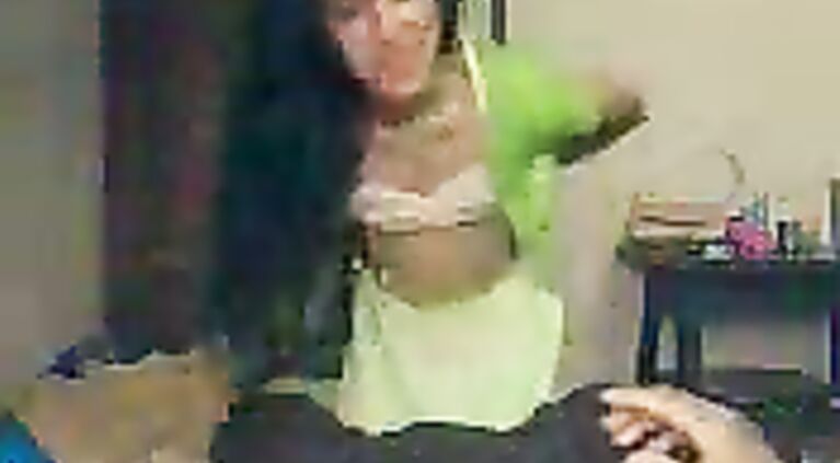Slim shaven Desi chick sucks and fucks boyfriend at home.