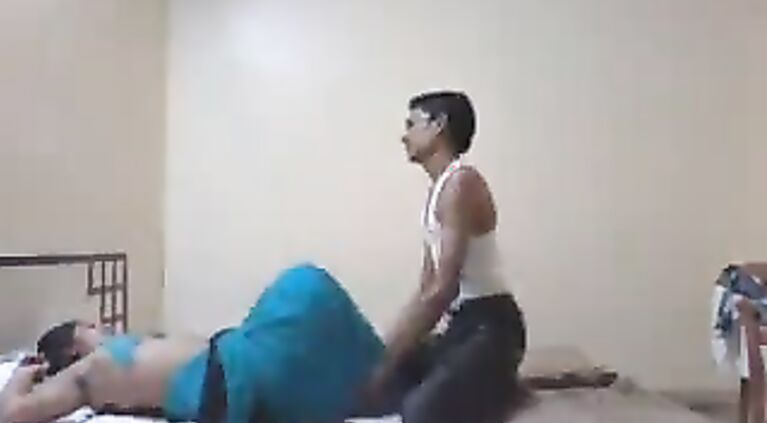 useless video unless that aunt moves and gyrates that ass