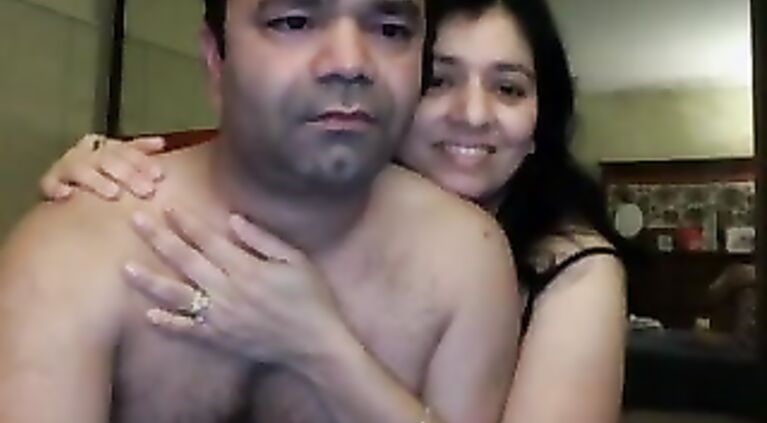 looks very much like manisha but not her what is her name