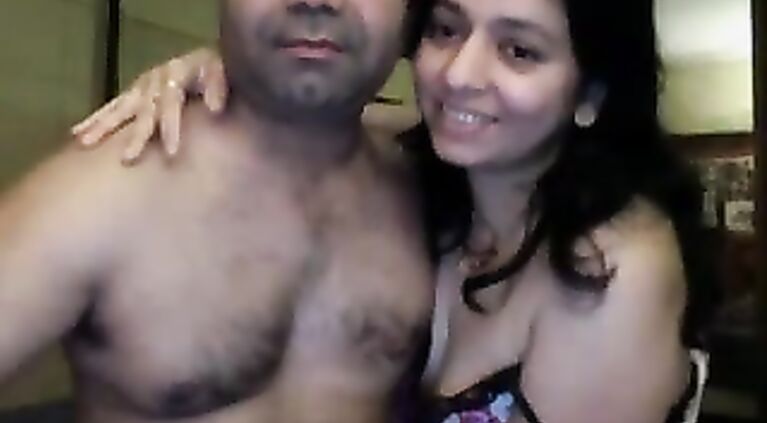 looks very much like manisha but not her what is her name