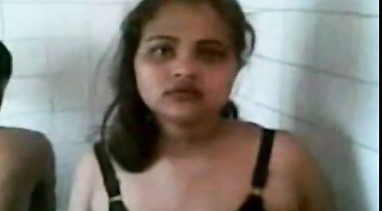 love her sexy thigh and feel the smell of her pussy way hot
