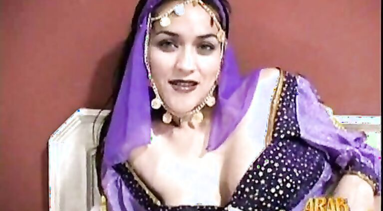 Muhamma Kabul - Pakistani MILF loves Arab cum.