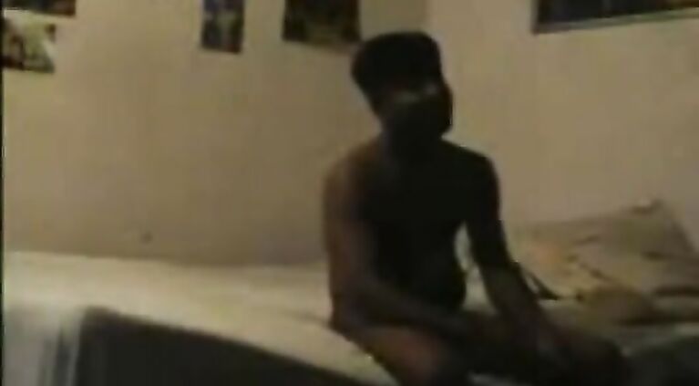 dont look indian and it looks like its recorded off a screen