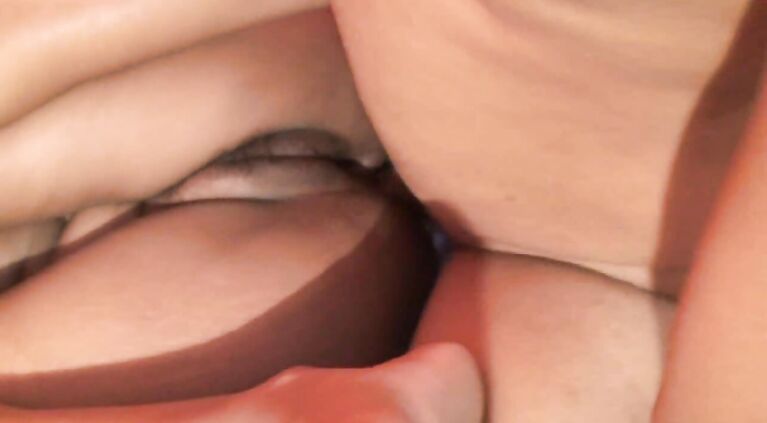 Just love her Refreshingly natural cutie who relishes her sex