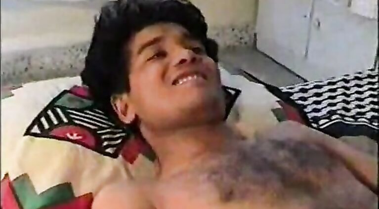 where the video to the hottie in blk with stripe top at end