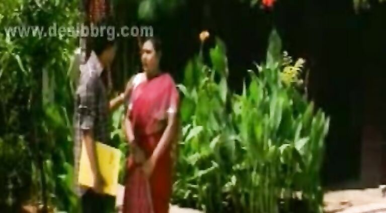 this indian chick is so sexy and loves to take that white cock