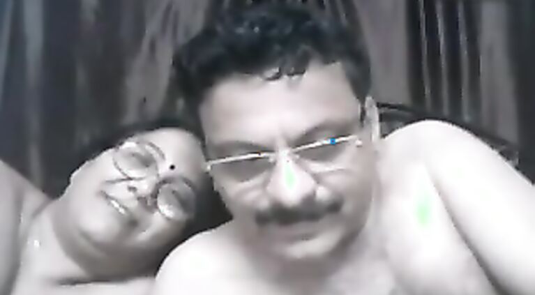 Indian cougar lovers Webcam three.