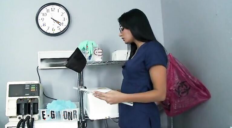 Shazia Sahari Callme Doctor Nurse.