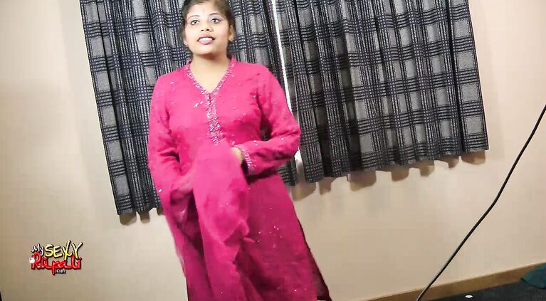 Rupali tanned skin Gujarati with some nice bigtits and a tight wet cunt.