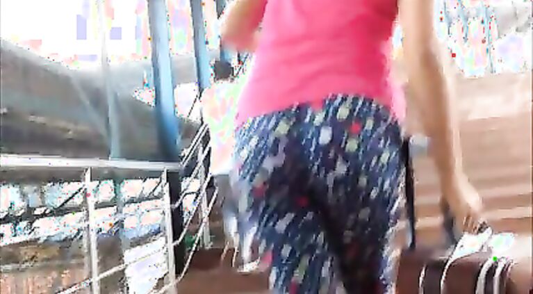 Indian huge butt in tights