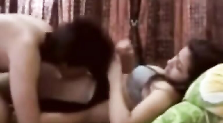Desi Girl Fucks