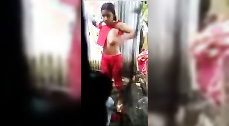 indian HUGE BOOBS TEENAGE BATH