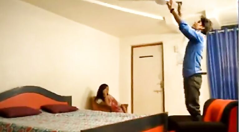Indian beautiful bhabi boob pressed kissing lonely in home - xdesitubes.com
