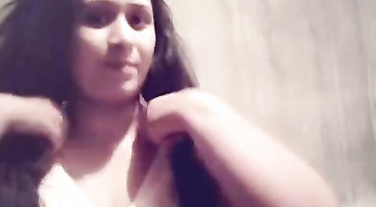 pakistani girl remove cloth
