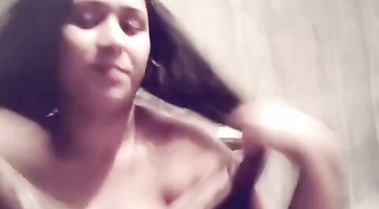 pakistani girl remove cloth