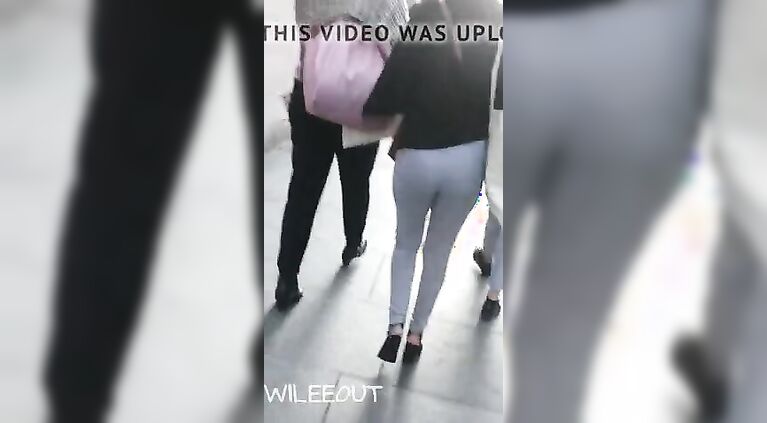 Sexy Hijabi Paki Young Butt Jiggling Candid