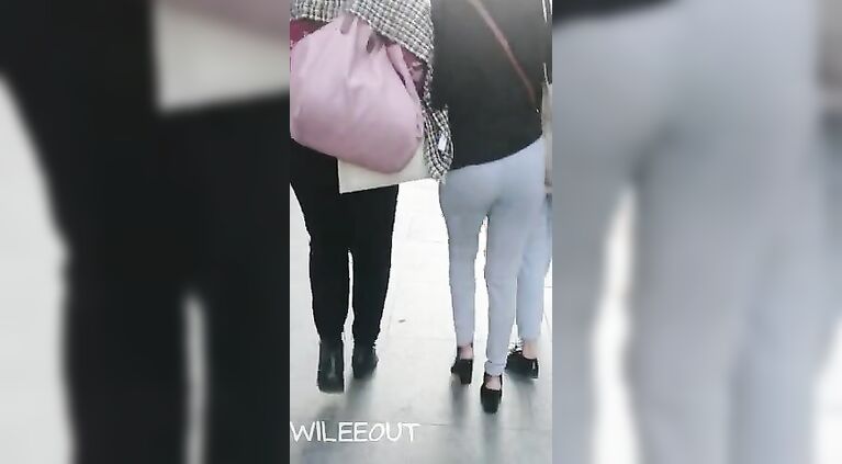 Sexy Hijabi Paki Young Butt Jiggling Candid