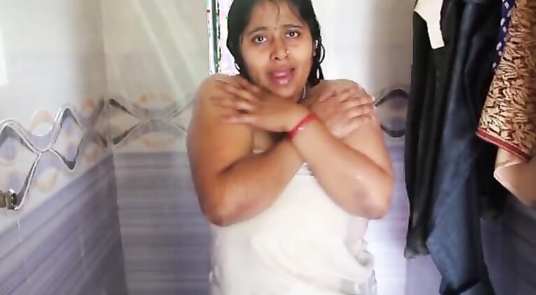 tamil huge bOObs aunty part 1.MP4