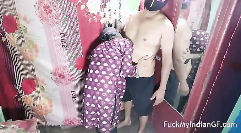 tamil Desi girl outdoor hostel boyfriend sex film
