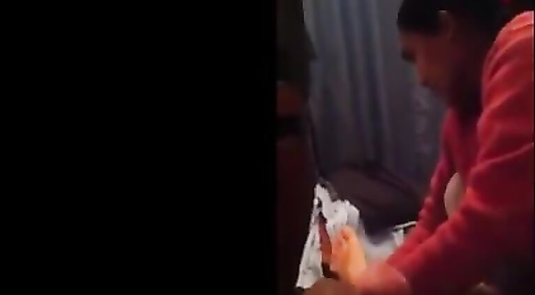 flashing lund to tamil maid while giving massage