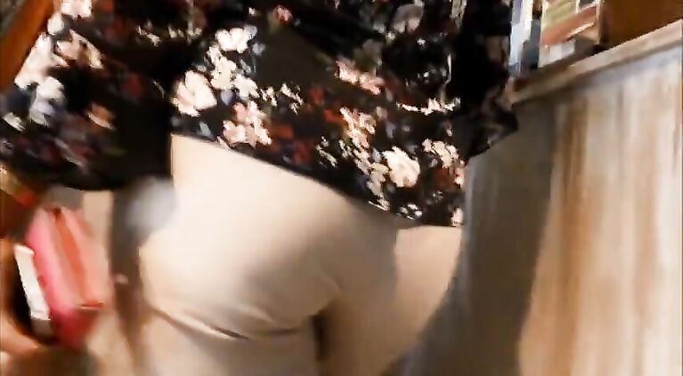 Beautiful In-Store BUTT of Sri Lanka