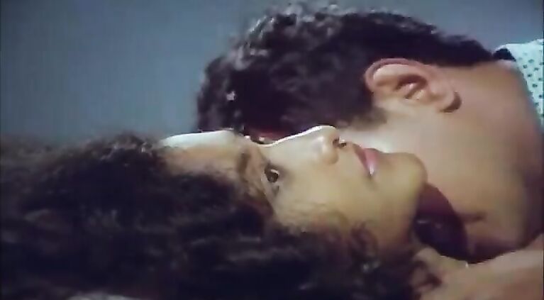 Teenage Servent Seduces Her Owner's Cute Mallu when her Husband not at home