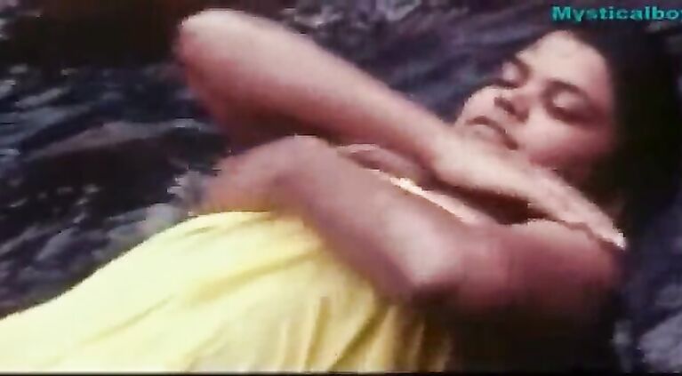 mallu aunties taking bath in public watched by a man hiding