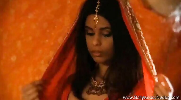 Making me horny for an Desi beauty