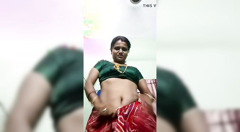 Mallu housewife stripping