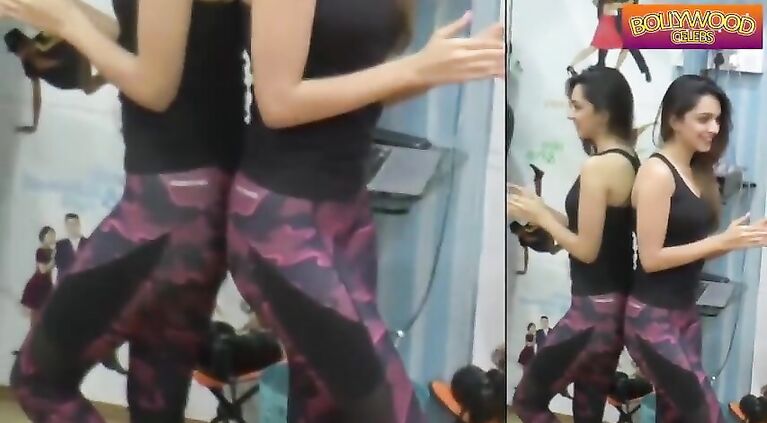 Indian Beauty In Jeans Ass Show video2porn2