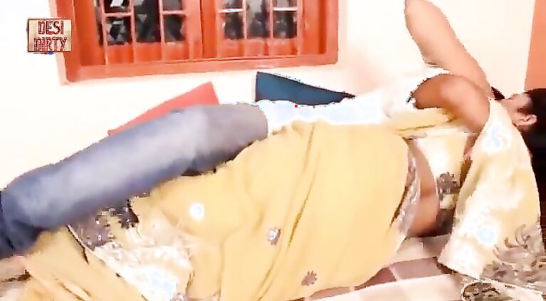 Sexy Desi Tamil Bhabhi Mallu Aunty Sex Scene POV