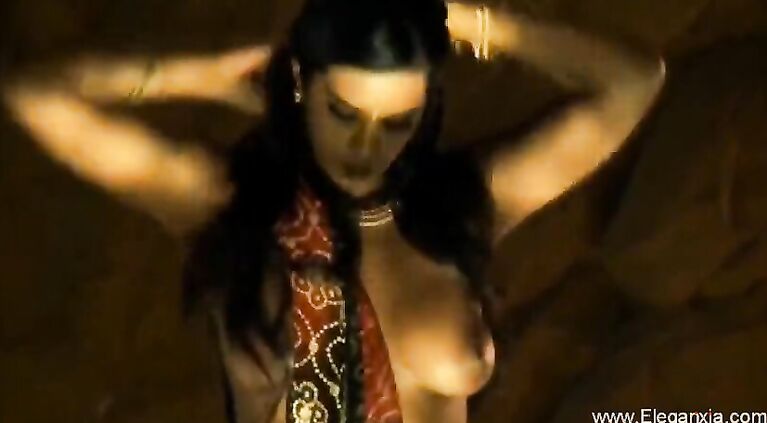 Seductive Desi Beauty Dancing