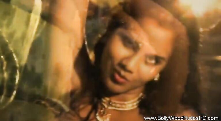 Peeking Secret Desi Pretty Nude