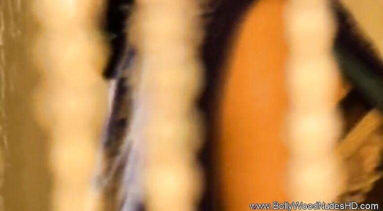 Tamil Sister Turns Seductive At Night