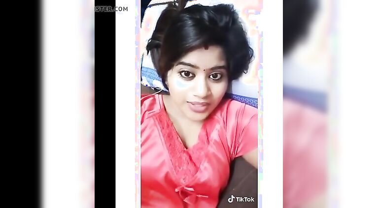 South tamil Girls Cute Cleavage Musically Ever!