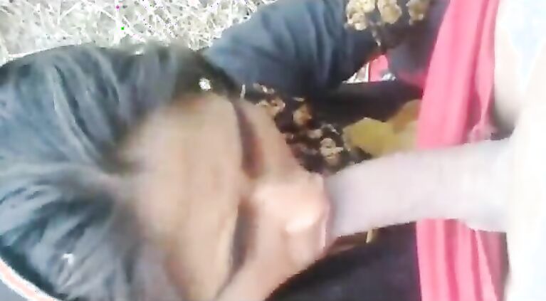 fucking neighbour bhabhi in the open field