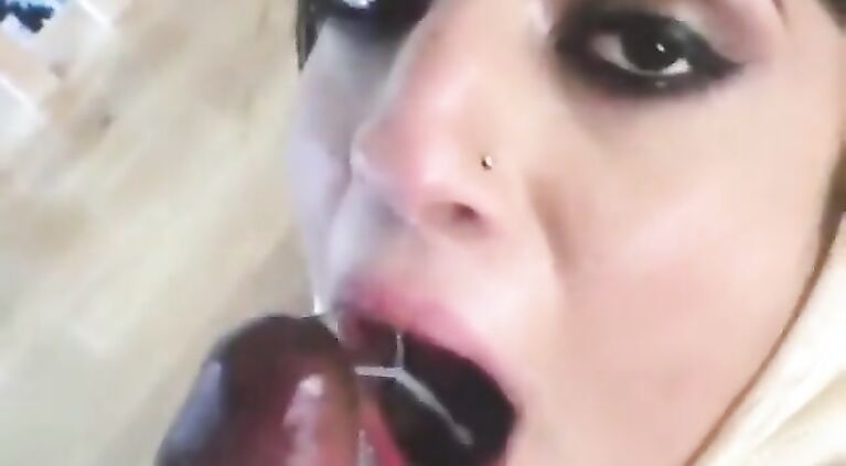 Tamil Bhabhi Cum swallowing eat sperm mouth jizz tasty load