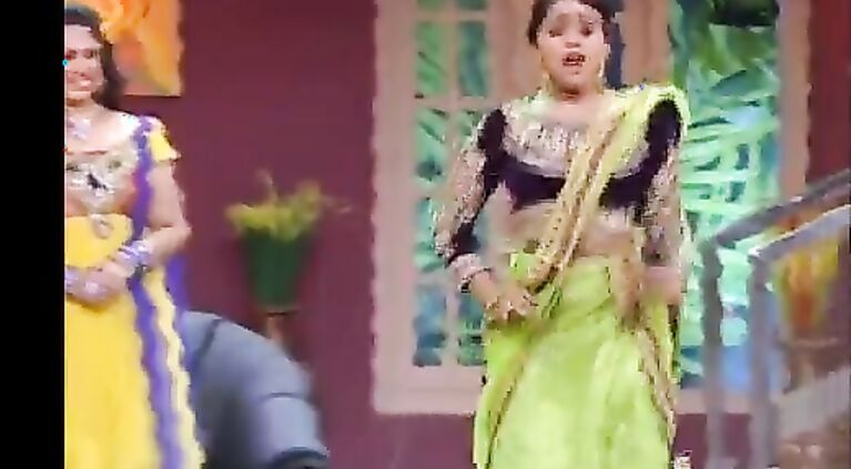 Mallu Serial Actress  Chandana Mazha Actress Megna Beautiful Dance