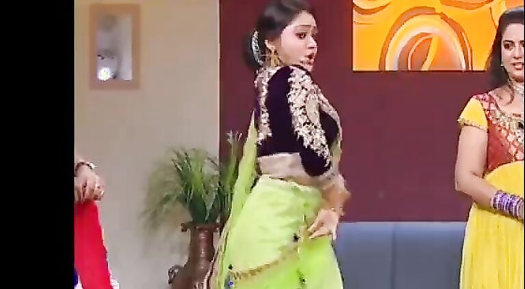 Mallu Serial Actress  Chandana Mazha Actress Megna Beautiful Dance