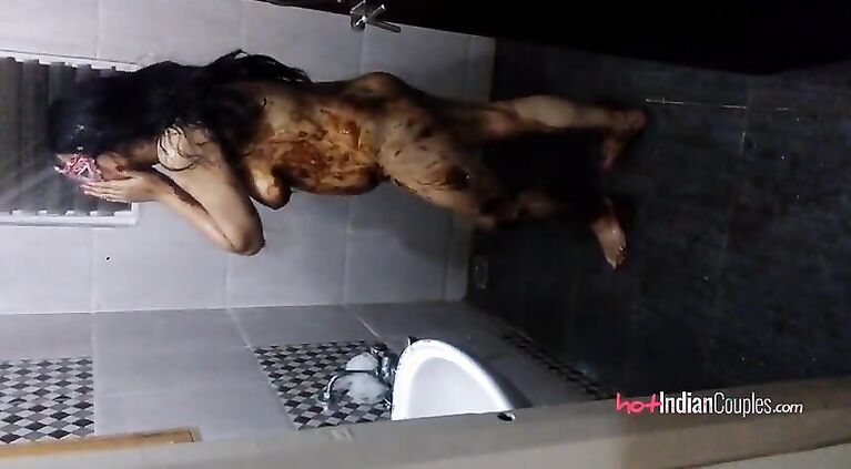 Huge Boobs Reenu Bhabhi Striptease Masturbation In Shower