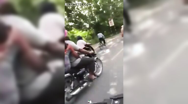 punjabi aunty giving jerking on bike