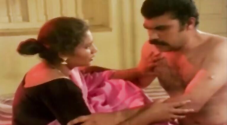 Sexy Aunty and Man in Room Scene  Uma Maheshwari cute glamour scene