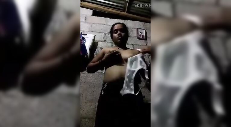 Tamil indian aunty made nude slfie for BF.