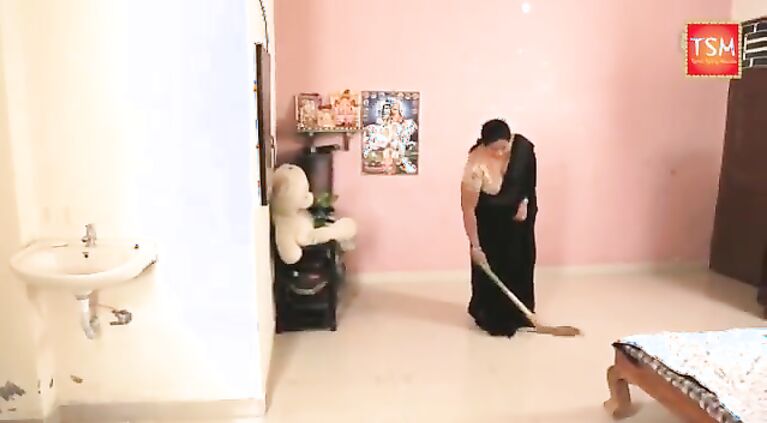 South Tamil Mallu Servant Romance with Rented Batchelor