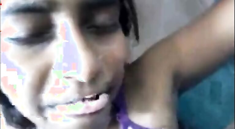Malaysian Tamil Girl Oral to boyfriend