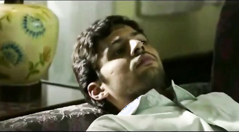 BEST BOLLYWOOD SEX SCENE COLLECTION * www.hellosex.guru *